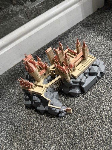 Hogwarts castle miniature - castle, –